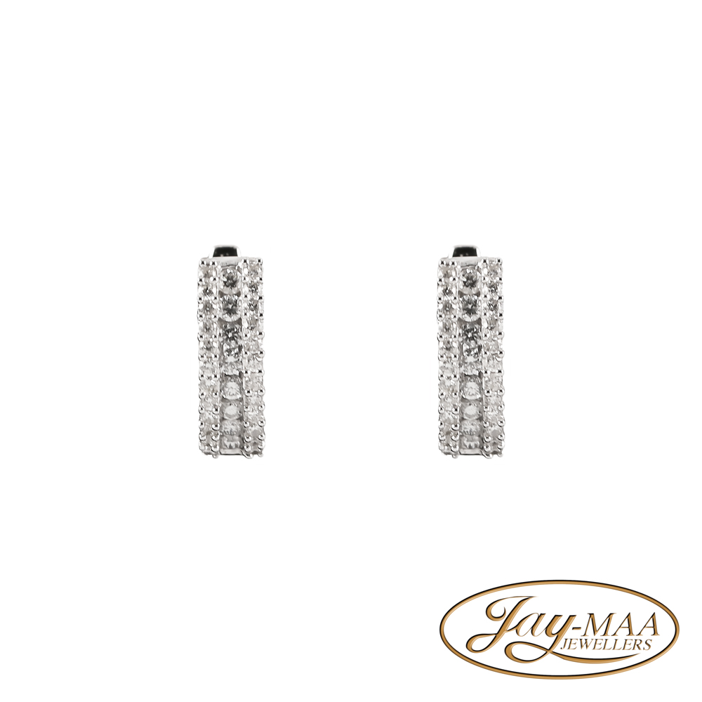 Jewellery-Ad-Social-Media-Jay-Maa-Jewellers-White-Gold-Diamond-Earrings-02-Front Jewellery-Ad-Social-Media-Jay-Maa-Jewellers-White-Gold-Diamond-Earrings-02-Front